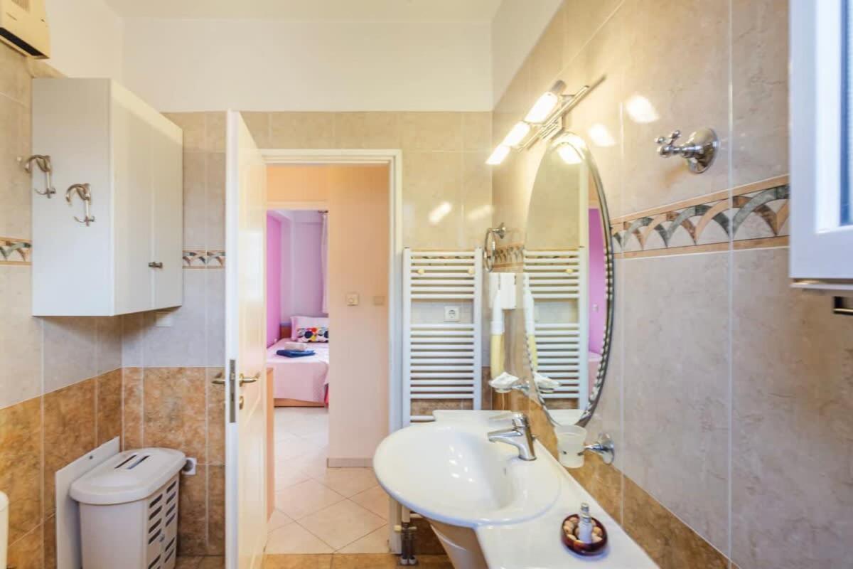 Spacious Urban Haven-Family Home, Perfect Location Kalamata Extérieur photo