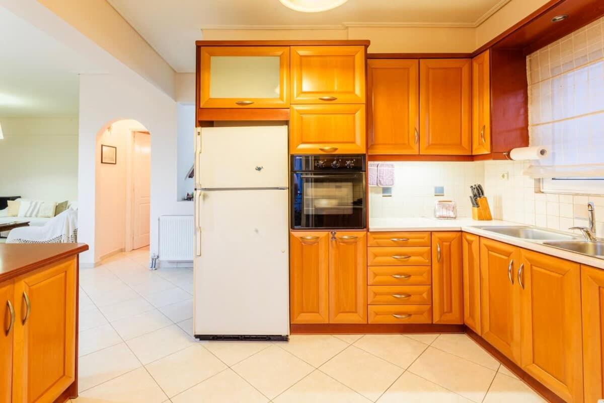 Spacious Urban Haven-Family Home, Perfect Location Kalamata Extérieur photo