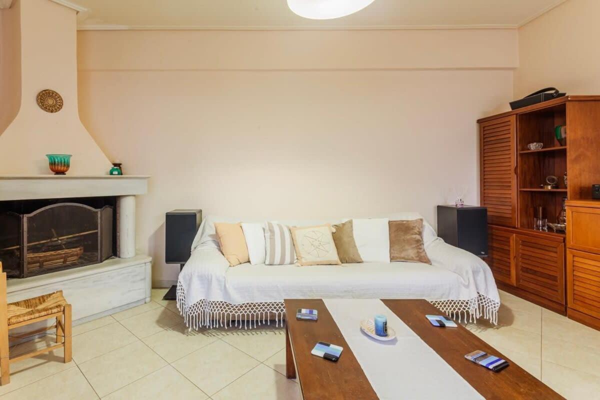 Spacious Urban Haven-Family Home, Perfect Location Kalamata Extérieur photo