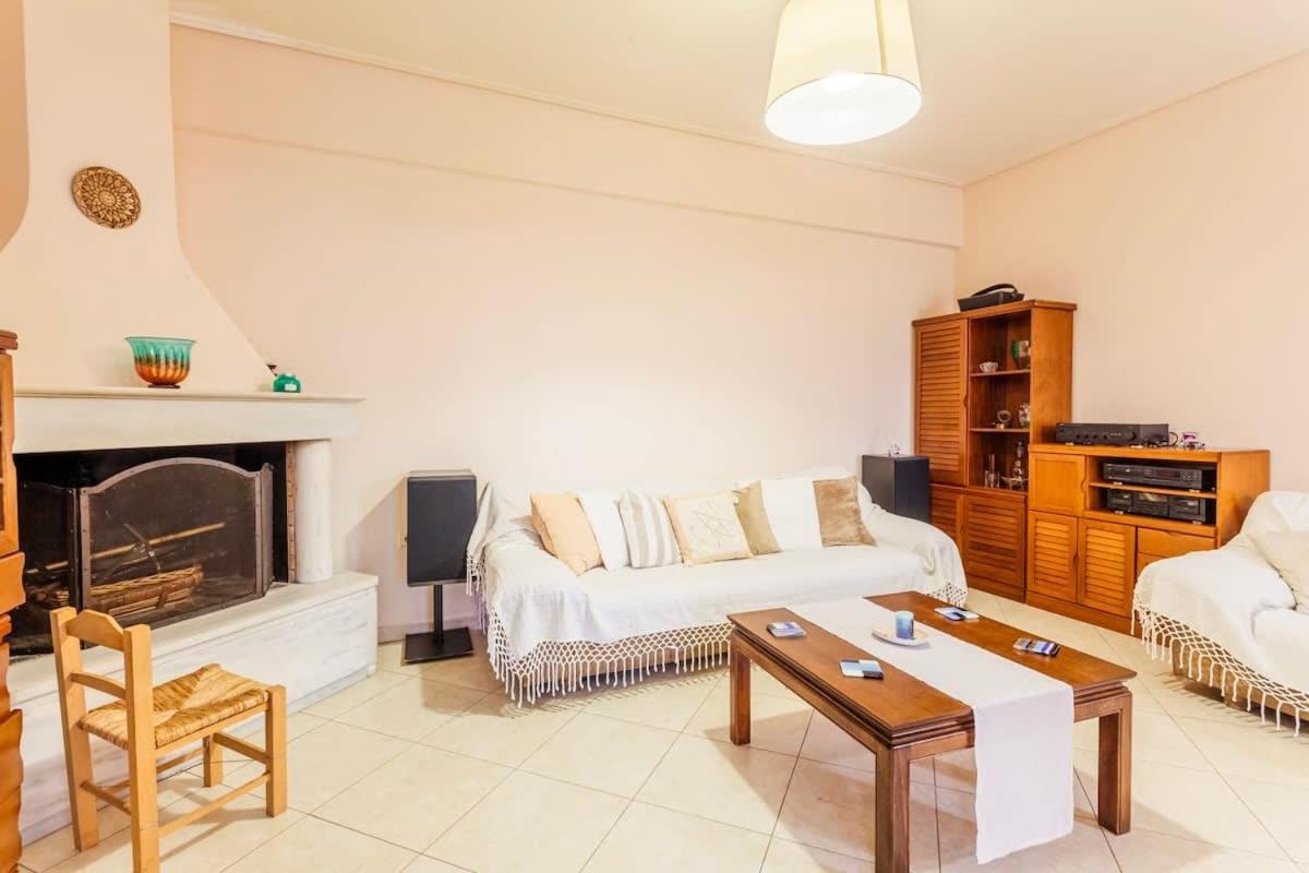 Spacious Urban Haven-Family Home, Perfect Location Kalamata Extérieur photo