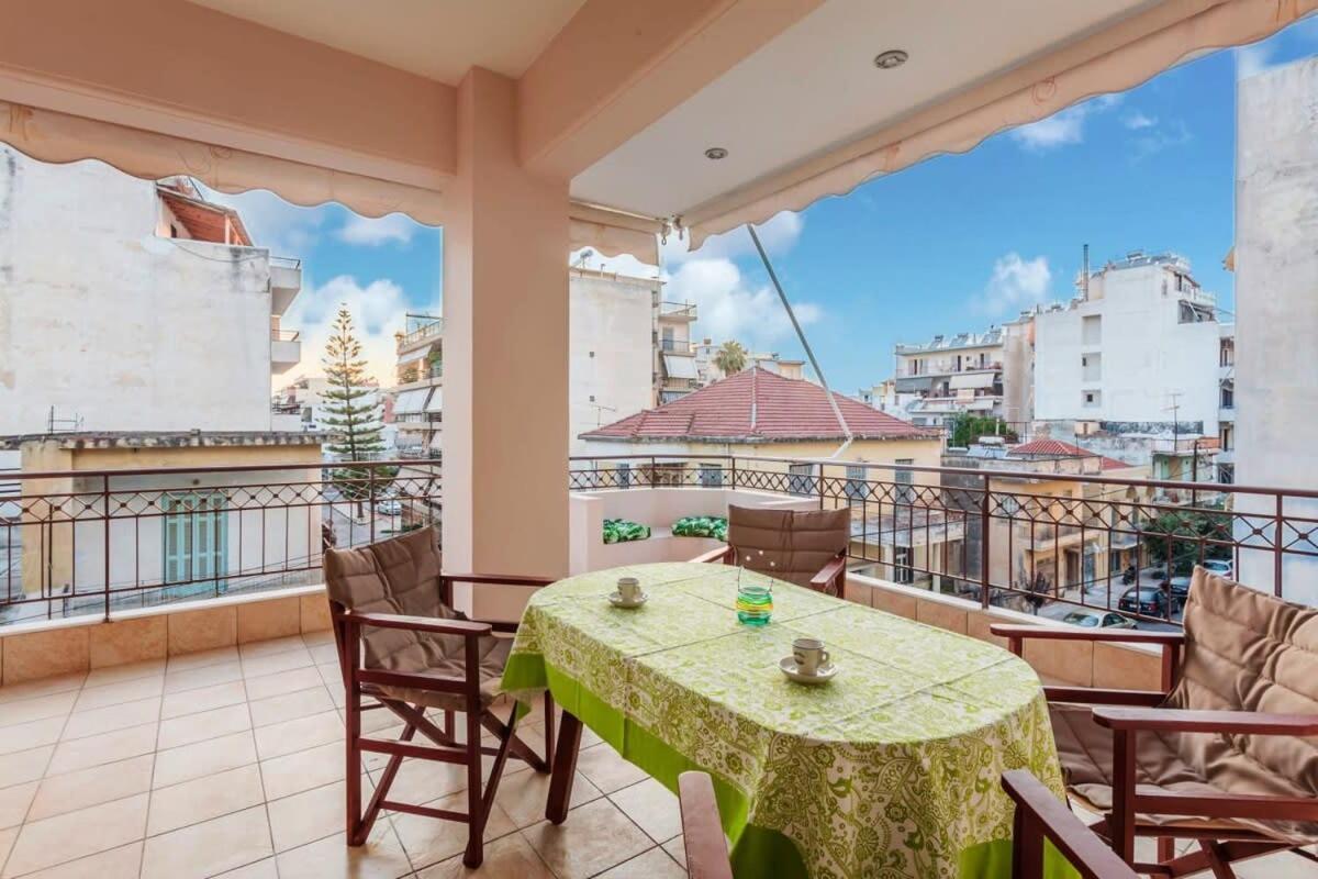 Spacious Urban Haven-Family Home, Perfect Location Kalamata Extérieur photo
